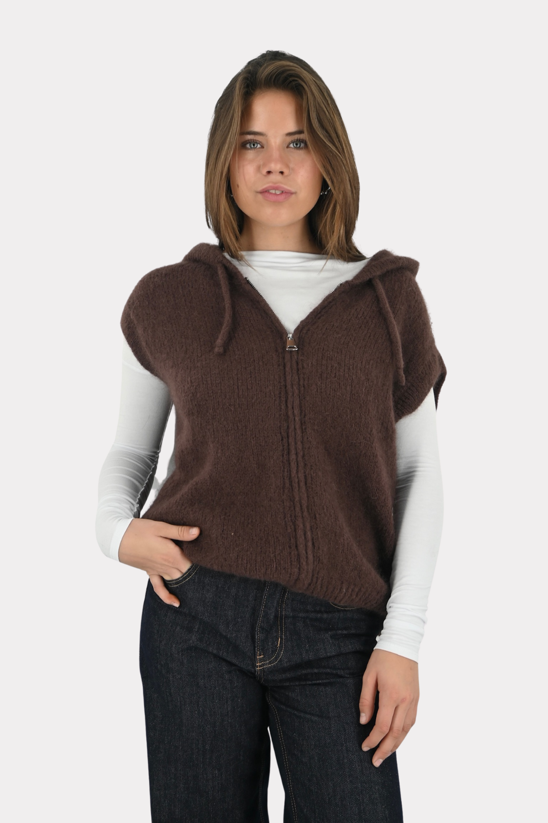 Anna-vest-brow-fashiontiger-1