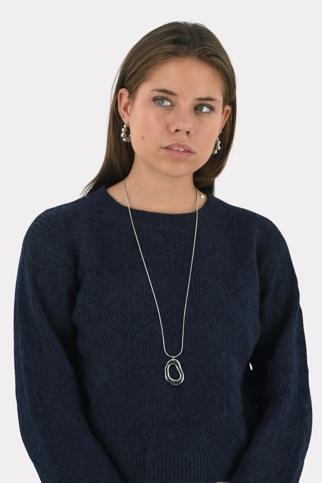 Open-oval-necklace-silver-fashiontiger-1