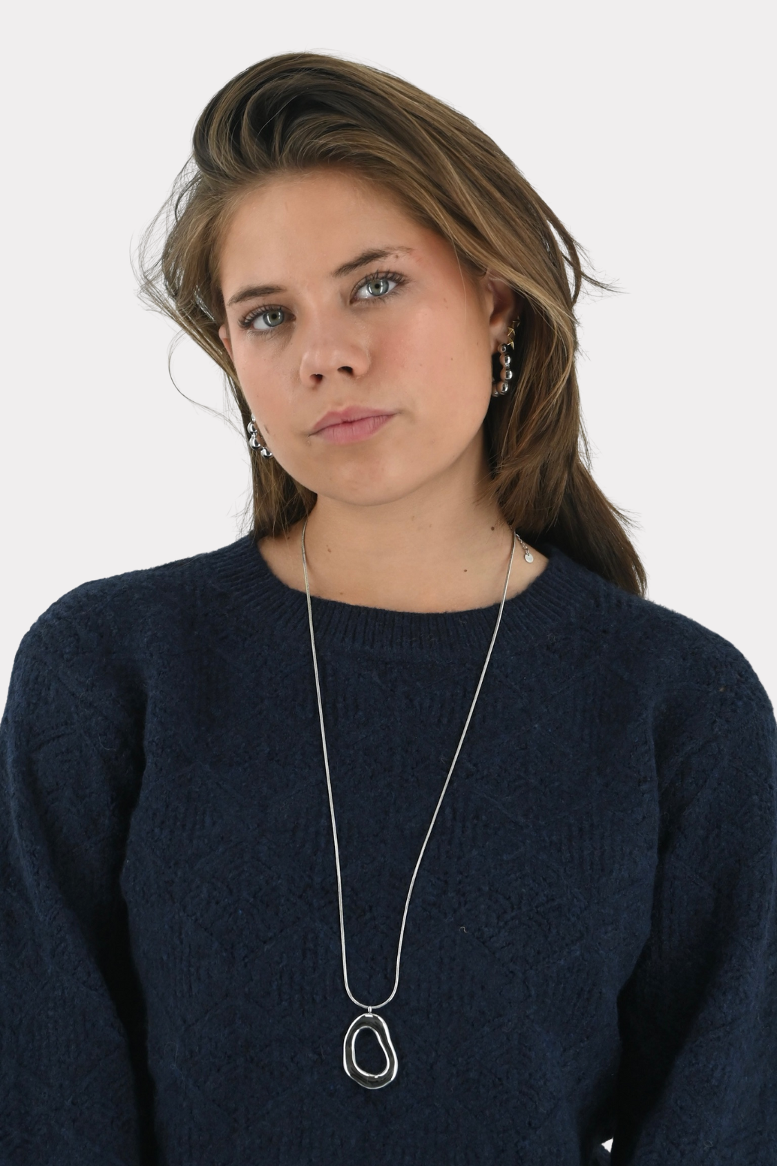 Open-oval-necklace-silver-fashiontiger