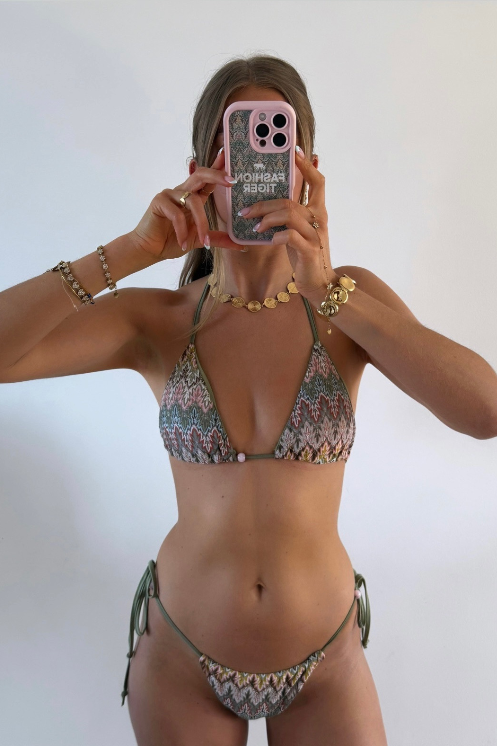 [photo_size]Fien draagt maat S/M[/photo_size]