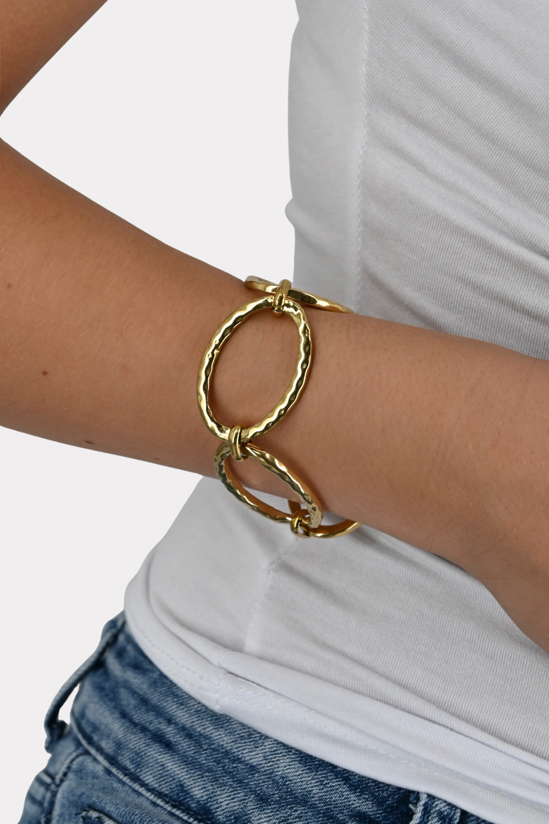 Oval-loops-bracelet-gold-fashiontiger