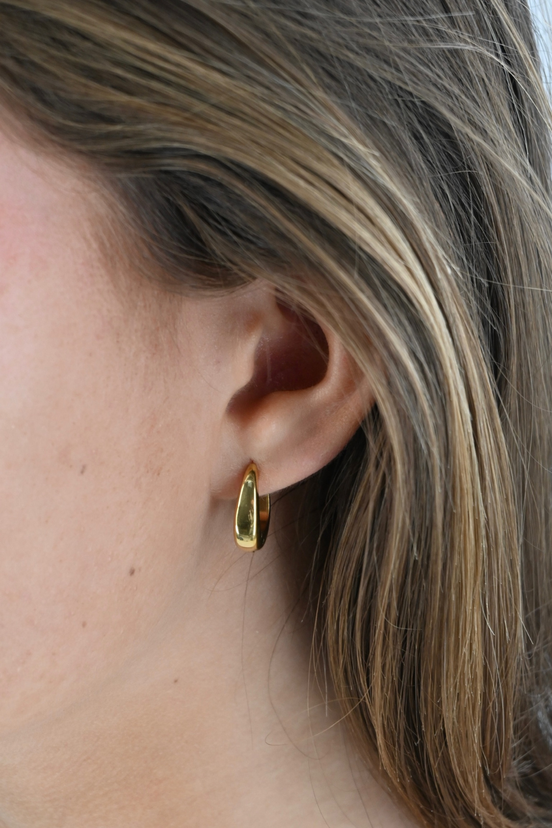 Diva-earrings-gold-fashiontiger-2