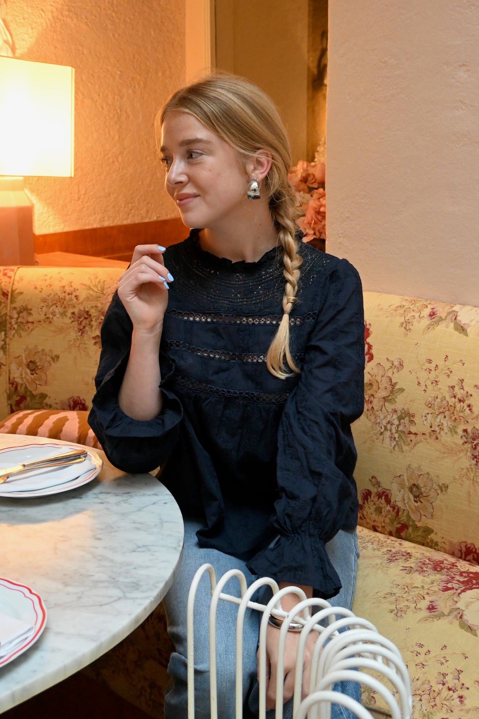 Amalien-blouse-navy-fashiontiger-6