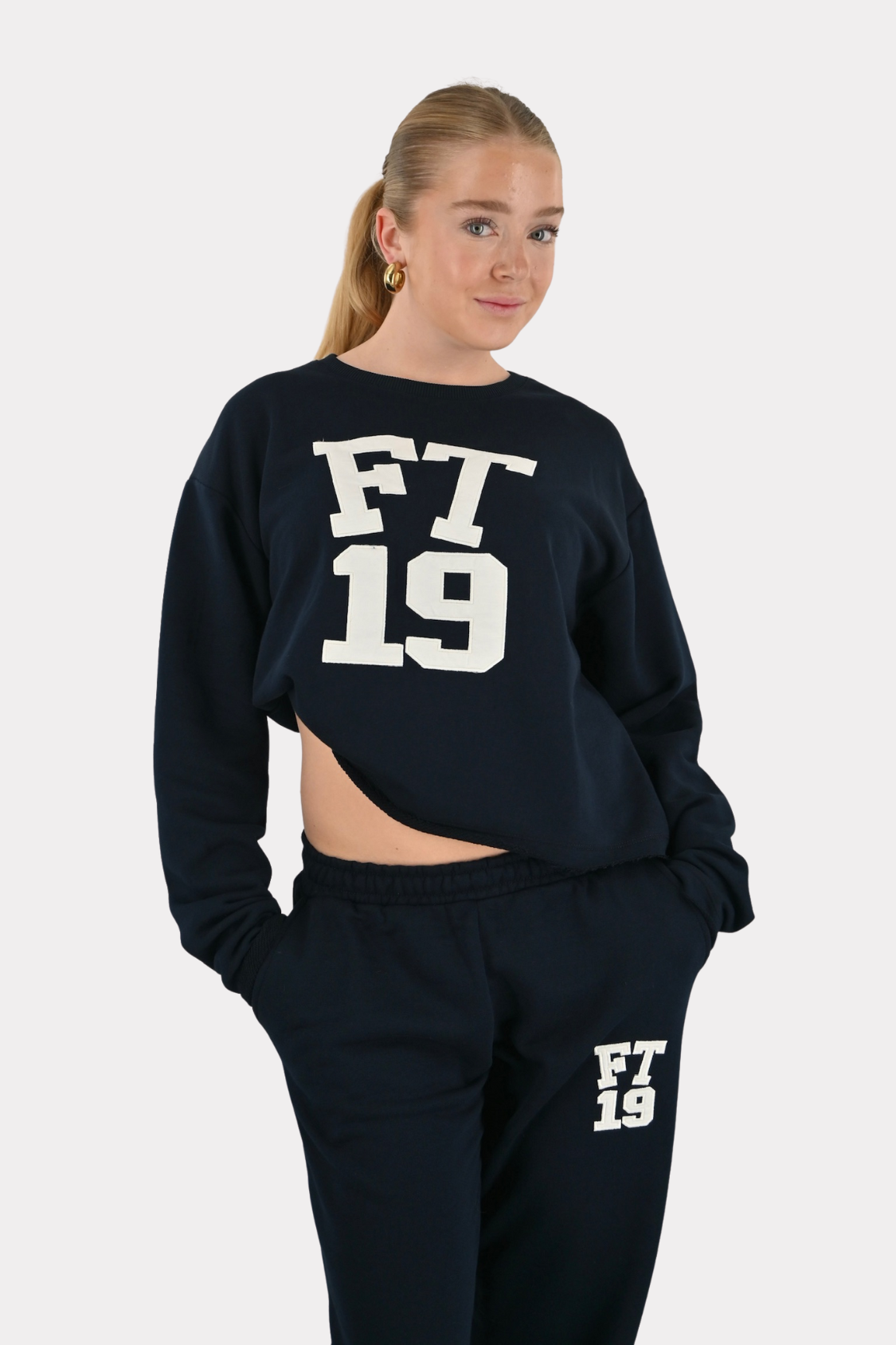 College-sweater-navy-6
