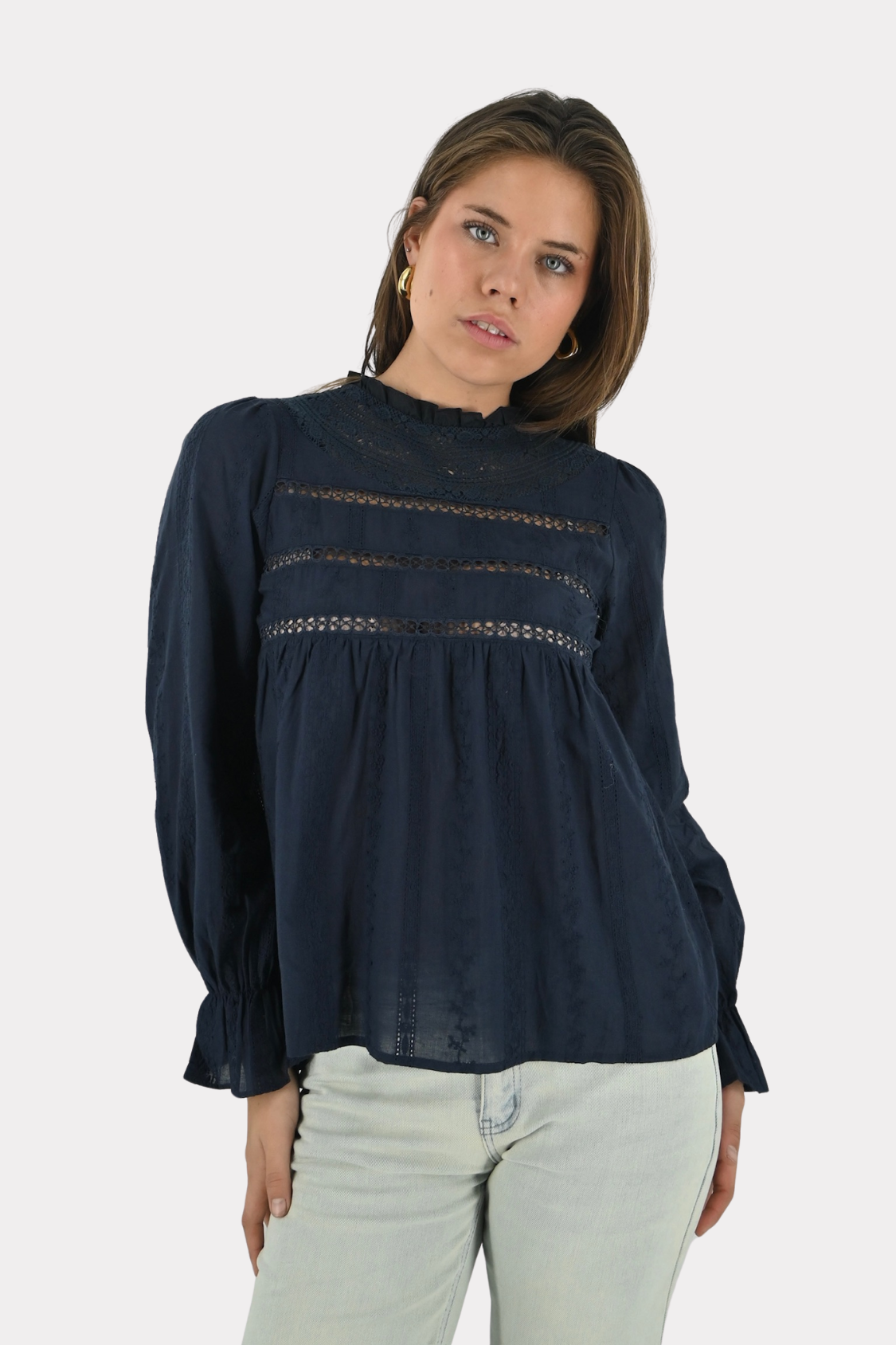 Amalien-blouse-navy-fashiontiger-1