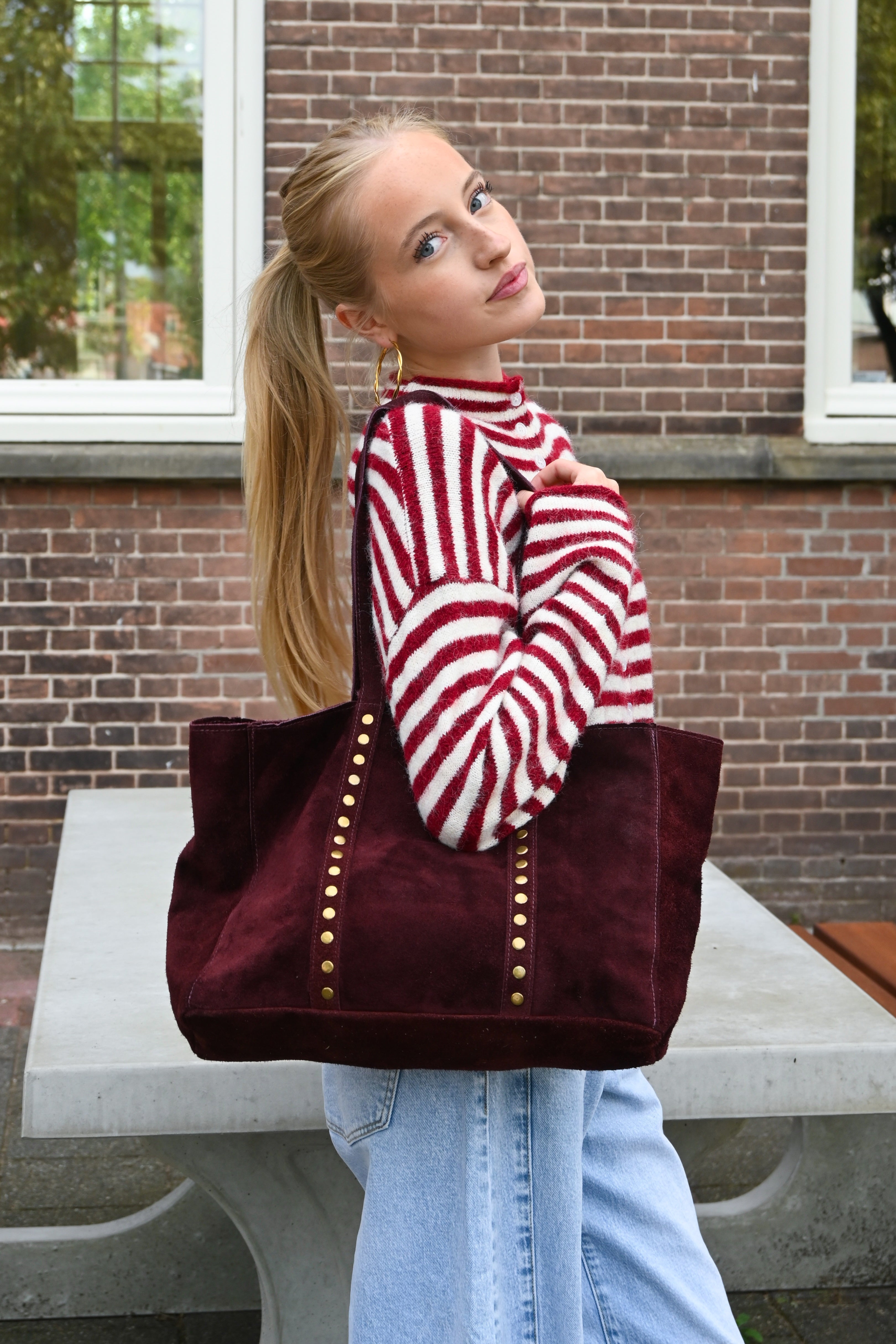 Studs bag - bordeaux (pre-order)