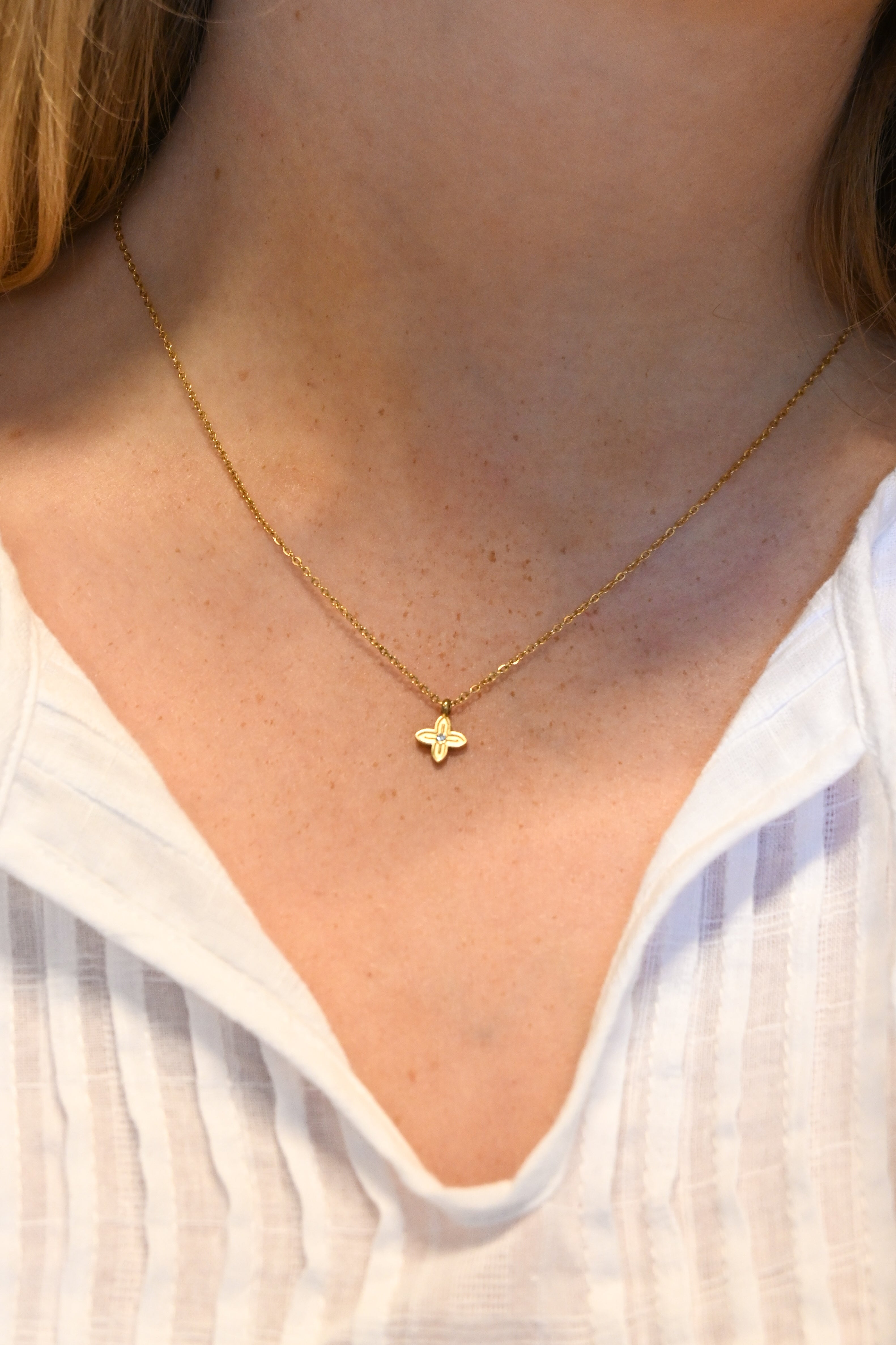 First day necklace - gold