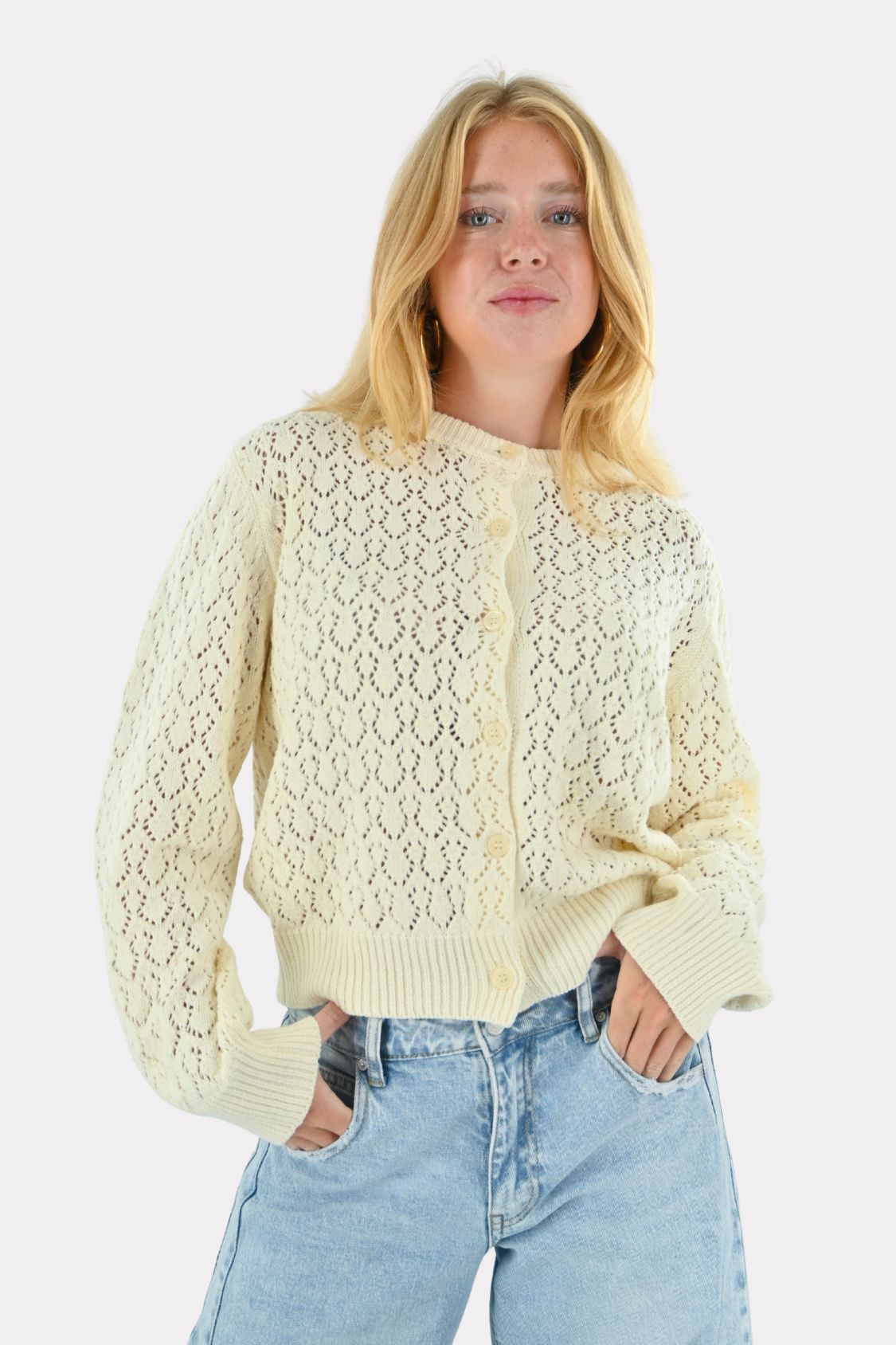 [photo_size]Noor mesure 1,69 m et porte une taille unique. Elle porte normalement du S/M.[photo_size]