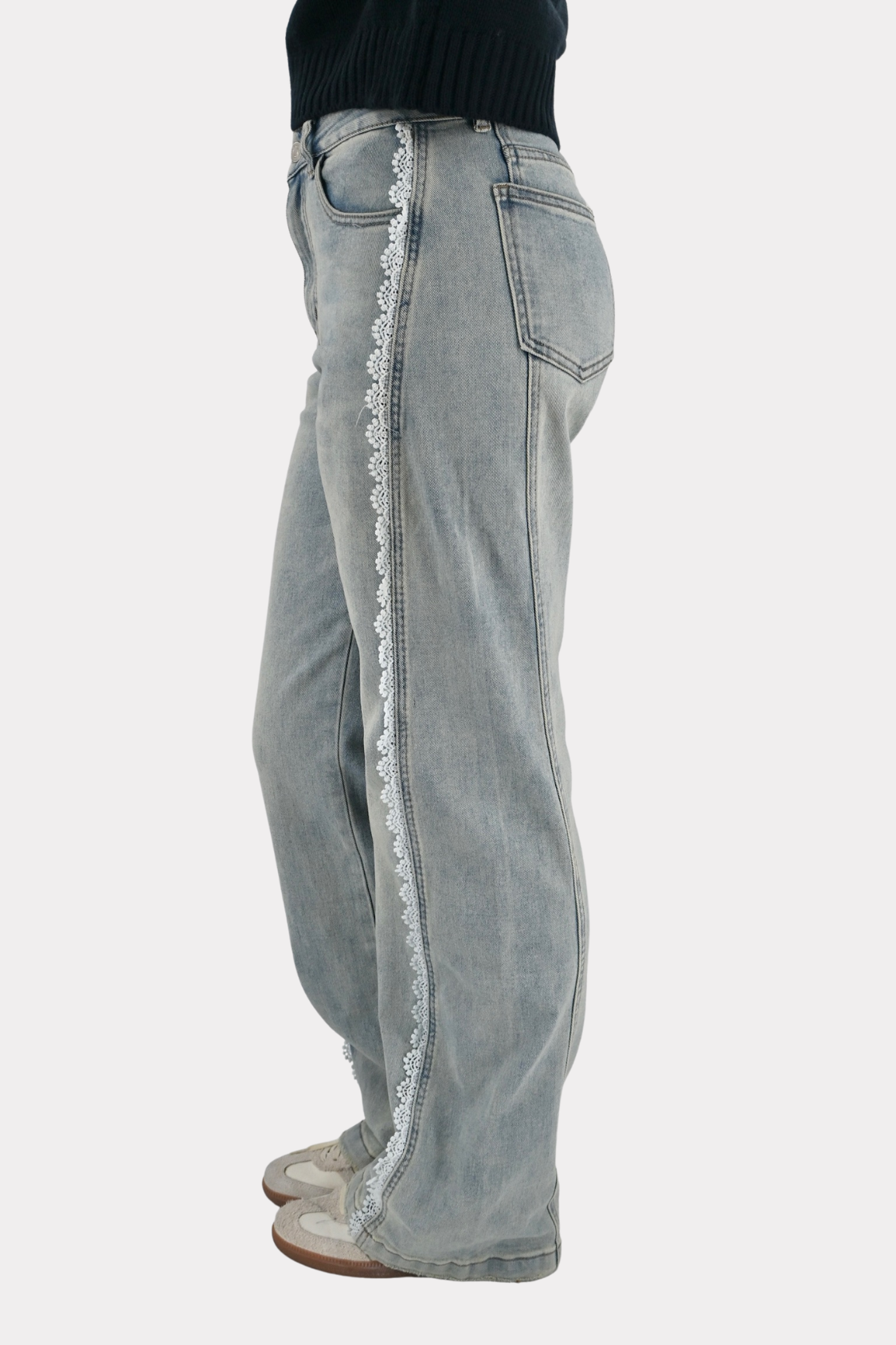 Jeans mit Spitzenbesatz an den Seiten - blau