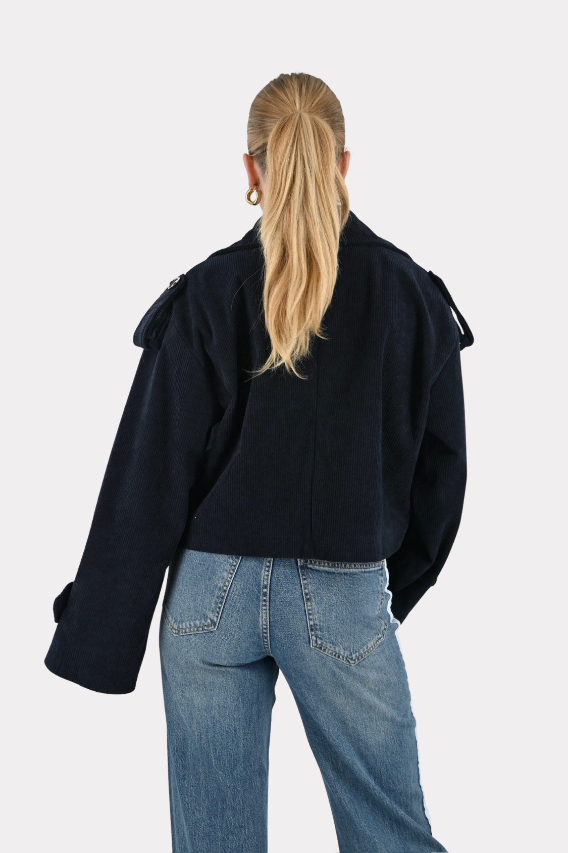 Sigrid-trenchcoat-navy-fashiontiger-4