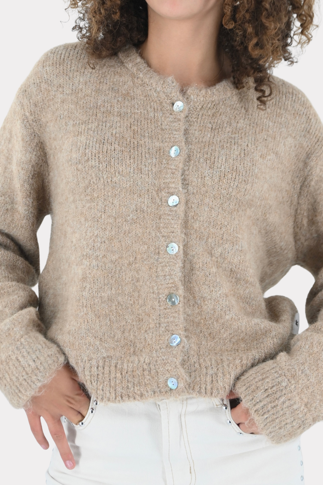 Lena-cardigan-taupe-fashiontiger-2