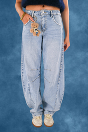 [photo_size]Milou mesure 1,66 m et porte la taille XS.[/photo_size]