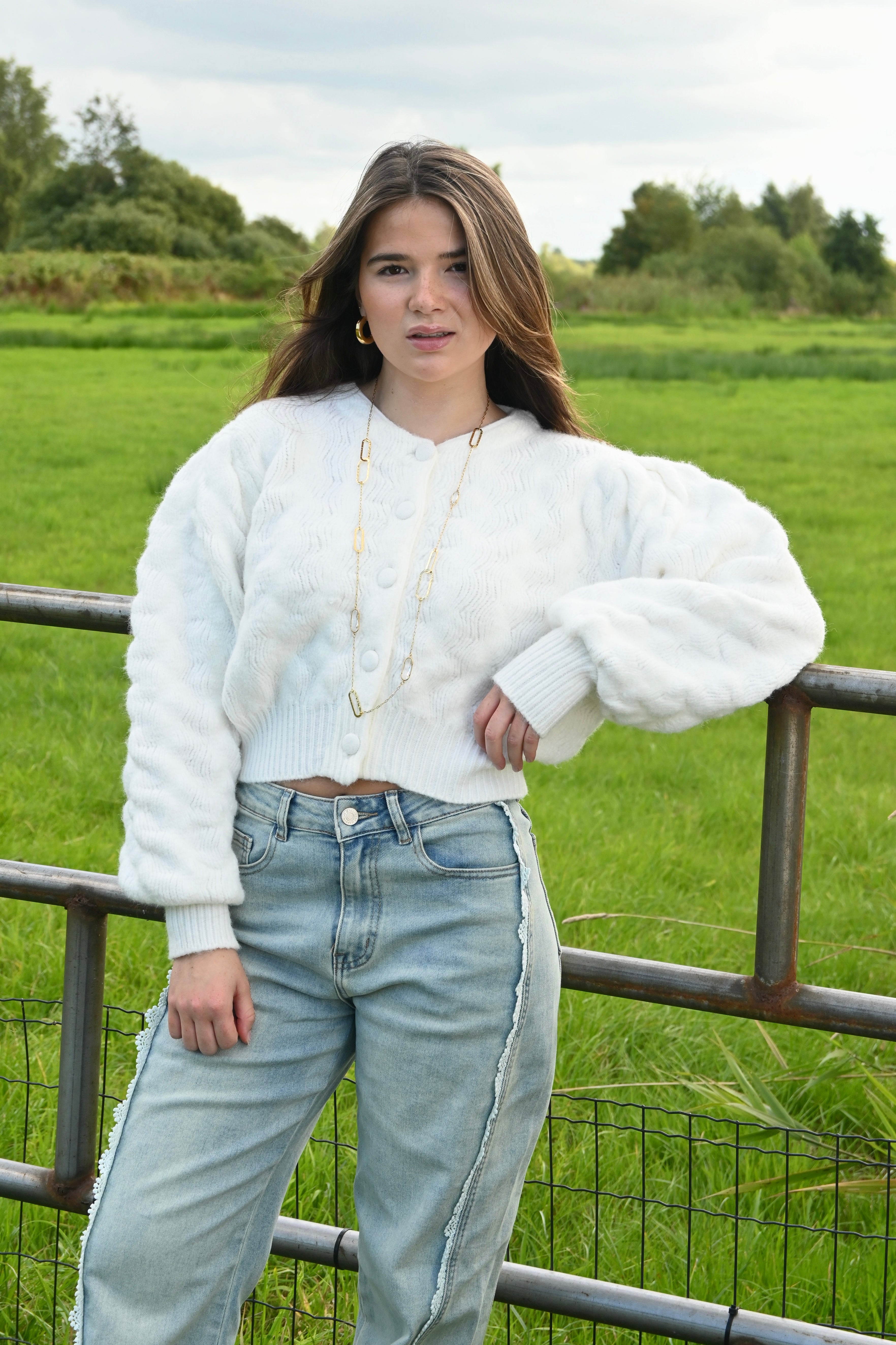 Yuna-cardigan-creme-fashiontiger