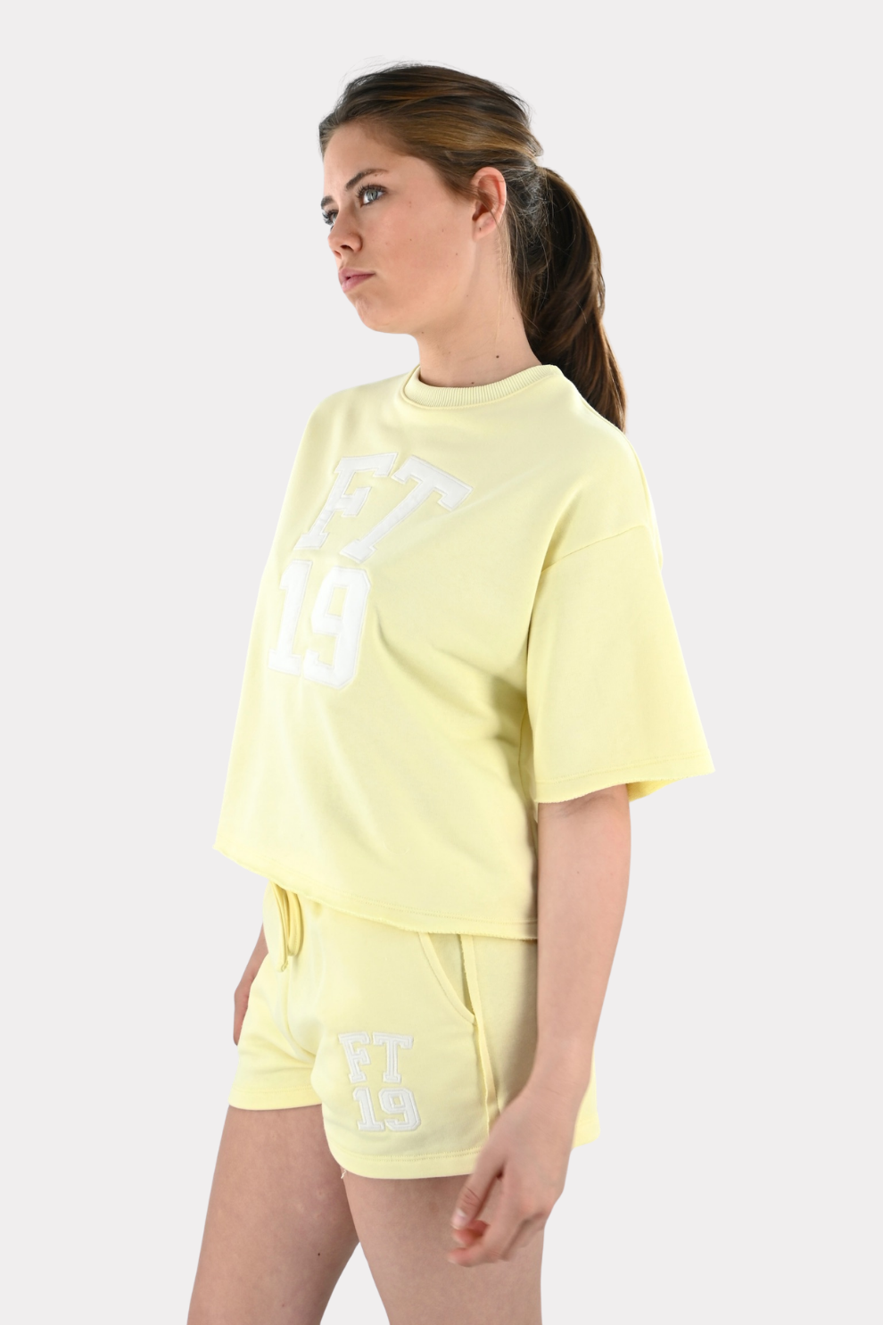 College short - butter yellow - Fashiontiger 3