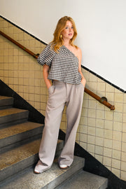 [photo_size]Noor mesure 1,69 m et porte une taille M.[/photo_size]