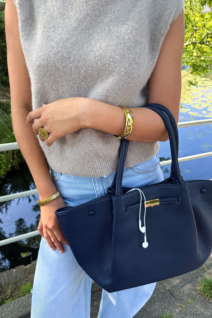 Essential bag - navy - Fashiontiger 1