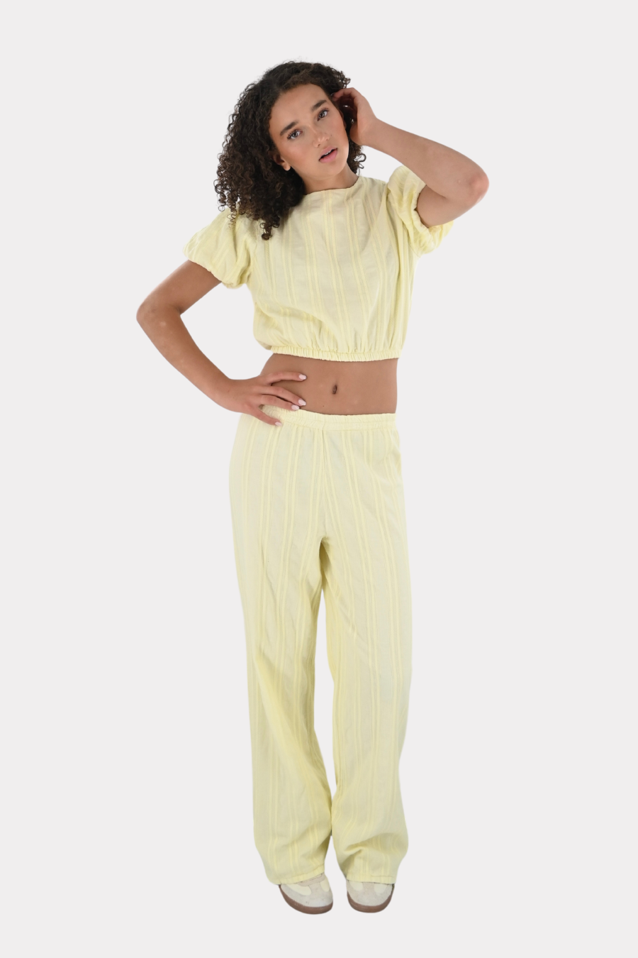Fien_top_and_pants_pale_yellow_fashiontiger-2