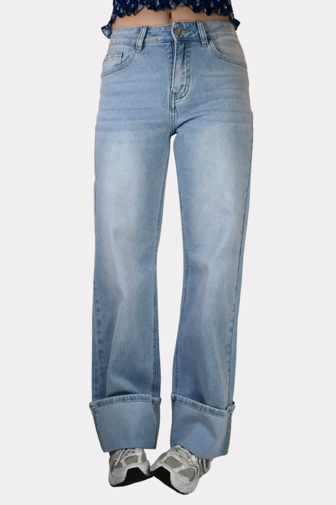 Folded_jeans_blue_fashiontiger_1