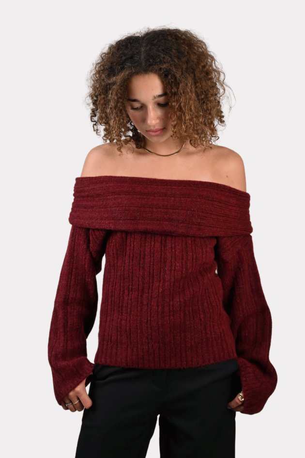 Maxime-knit-off-shoulder-bordeaux-ft-3