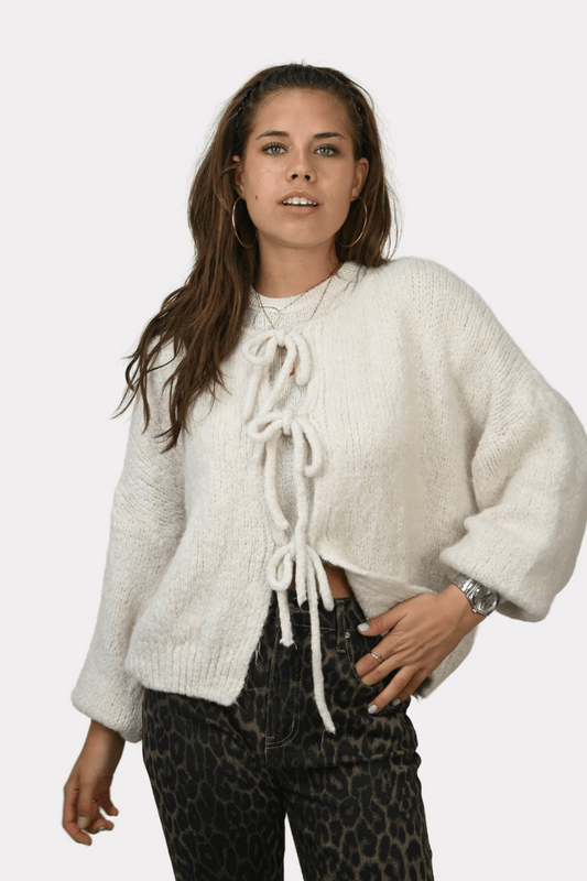 amy-knit-creme-fashiontiger-1