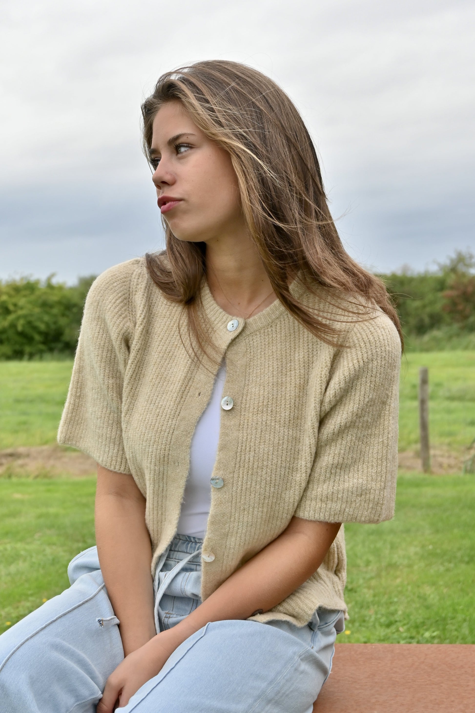 ellie-cardigan-beige