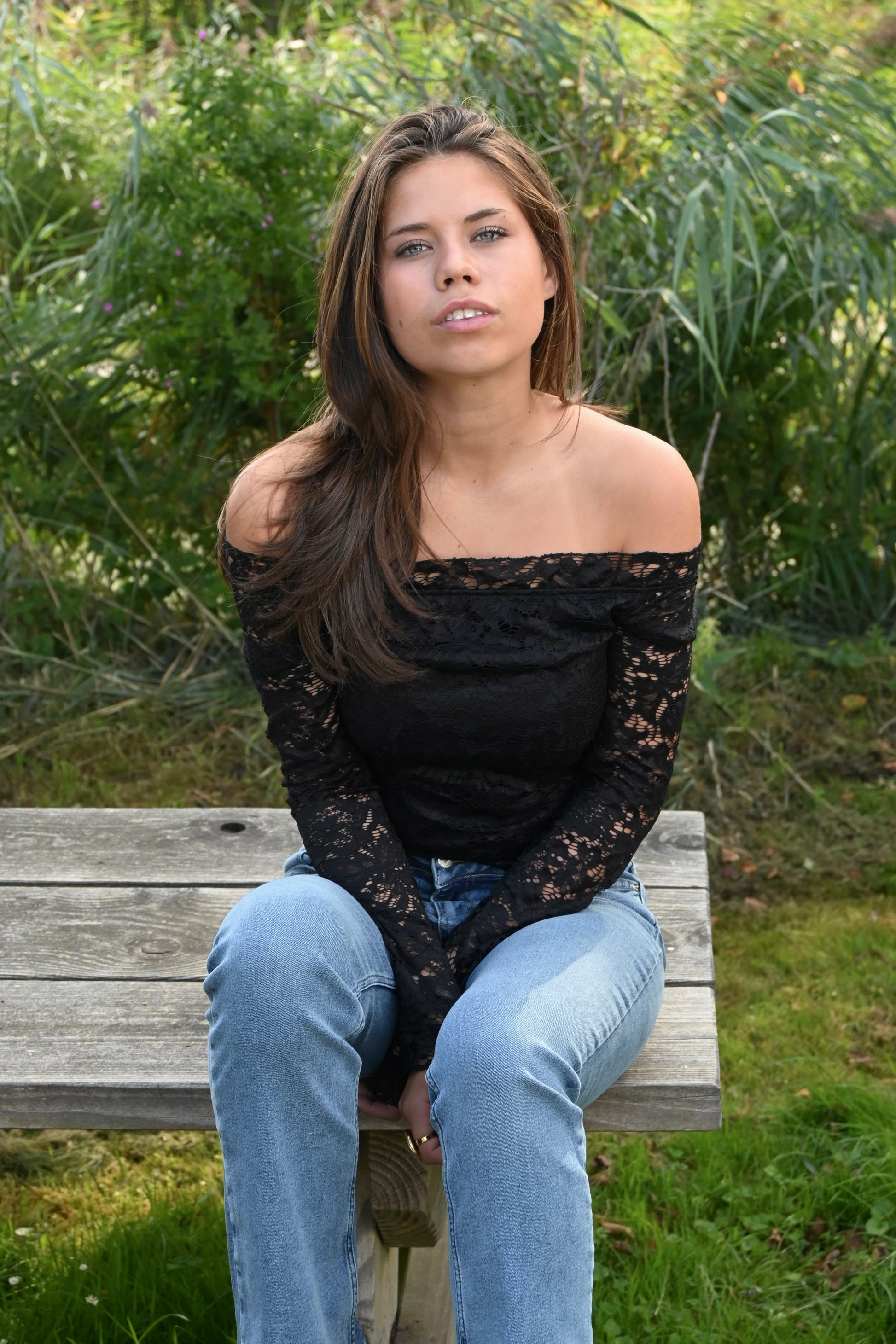 mara-lace-top-zwart-fashiontiger-2